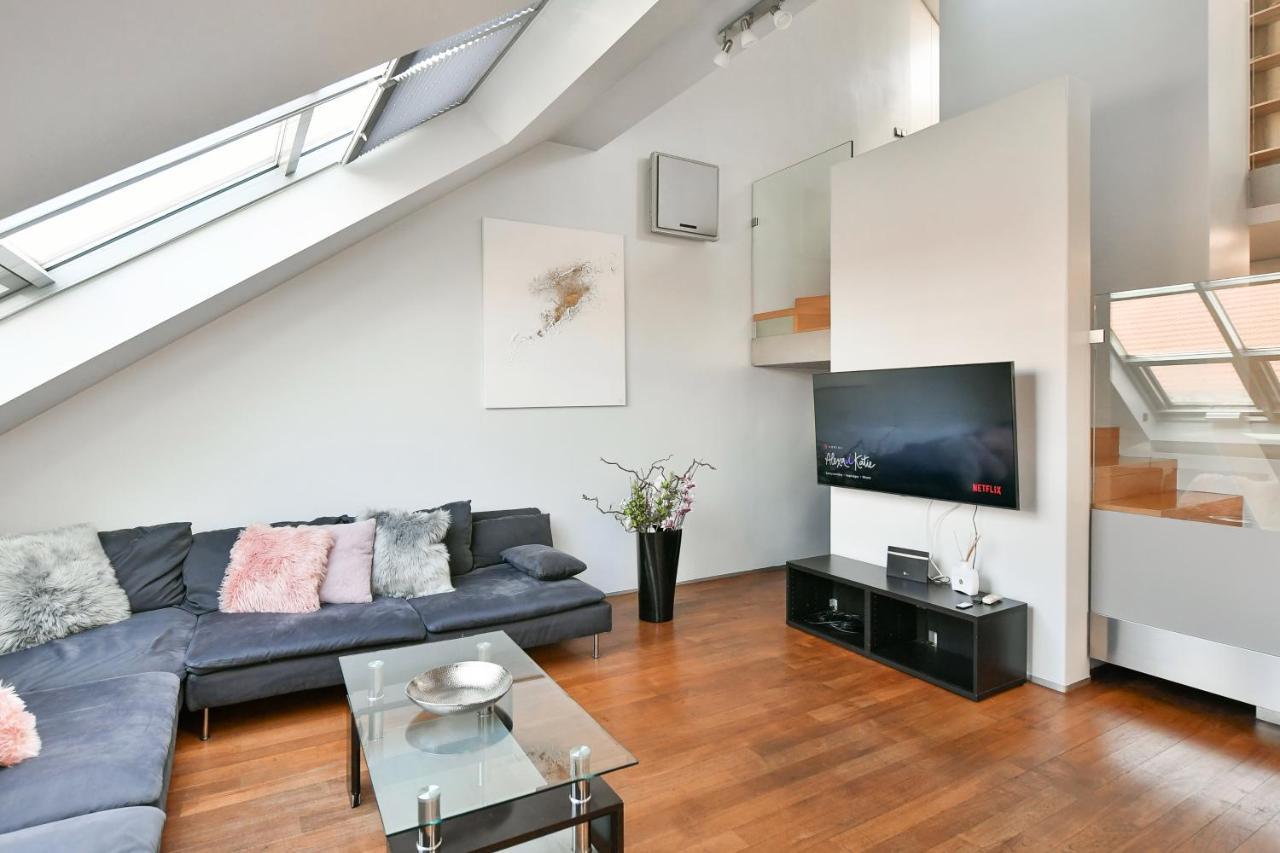 Luxury Central Duplex With Terrace Praha Eksteriør bilde