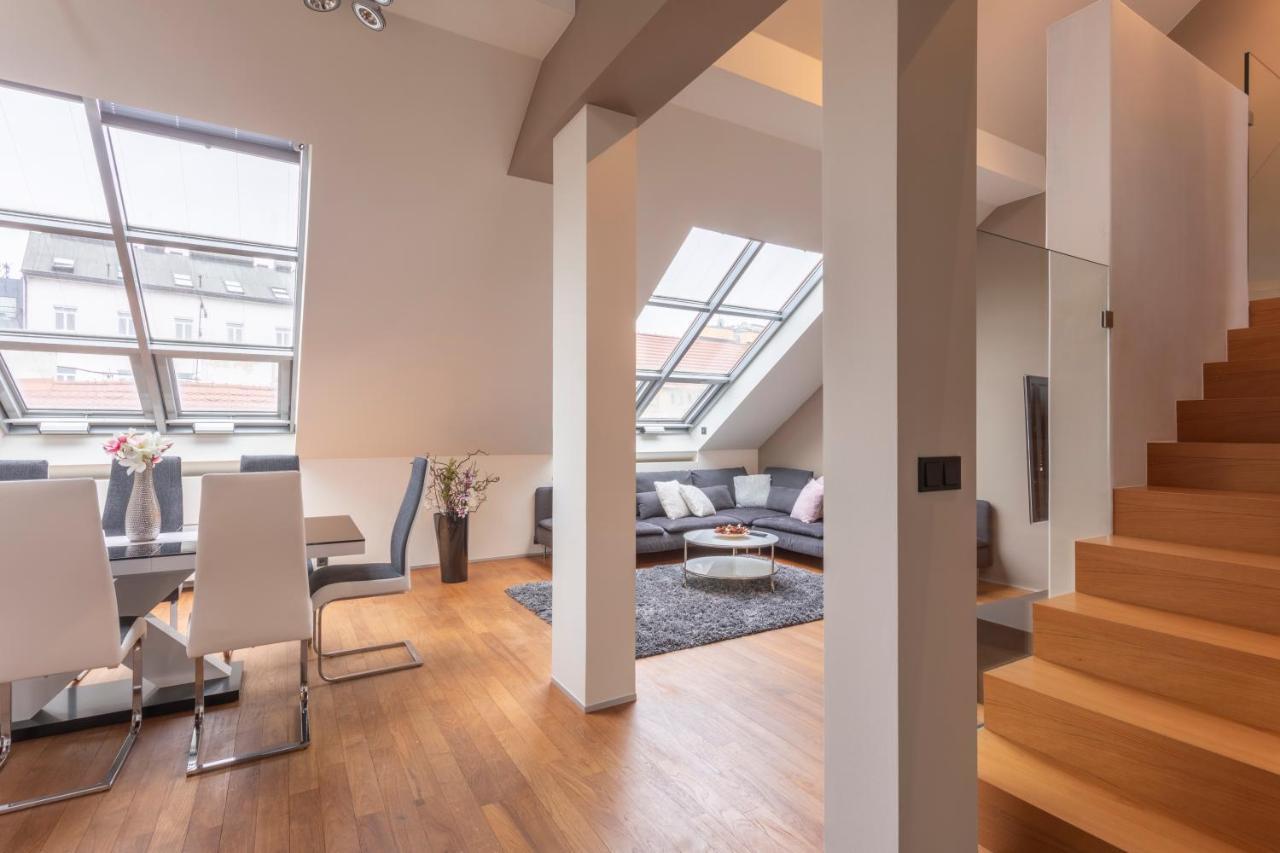 Luxury Central Duplex With Terrace Praha Eksteriør bilde
